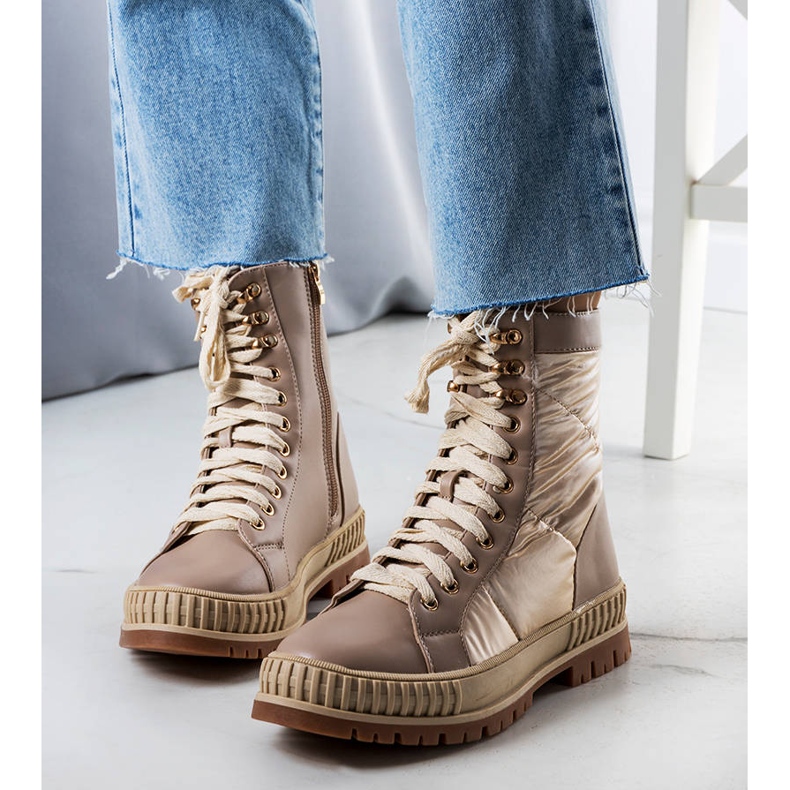 Botas isolantes bege da Hamina 1