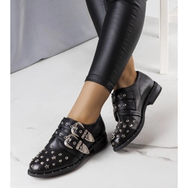 Sapatos Boisi pretos com tachas 1