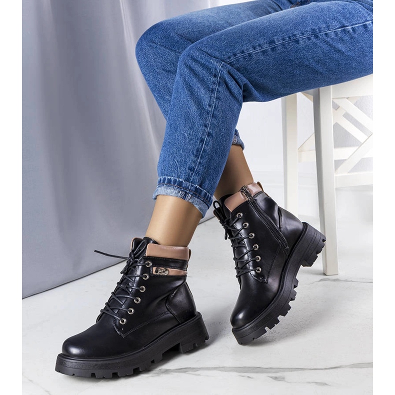 Botas isoladas pretas Artois bege 1