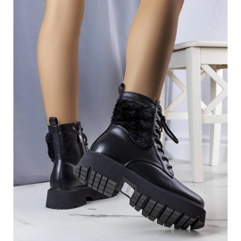 Botas isoladas pretas com pelo, Dixie preto 1