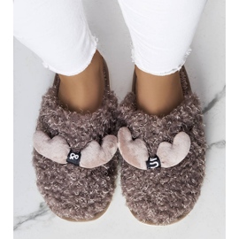 BM Chinelos marrons com pelo da Rosny castanho 1