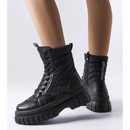 Botas de neve isoladas pretas Collin preto 1