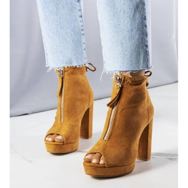 BM Bota salto camel Payto. castanho 1 BM Bota salto camel Payto. castanho 1