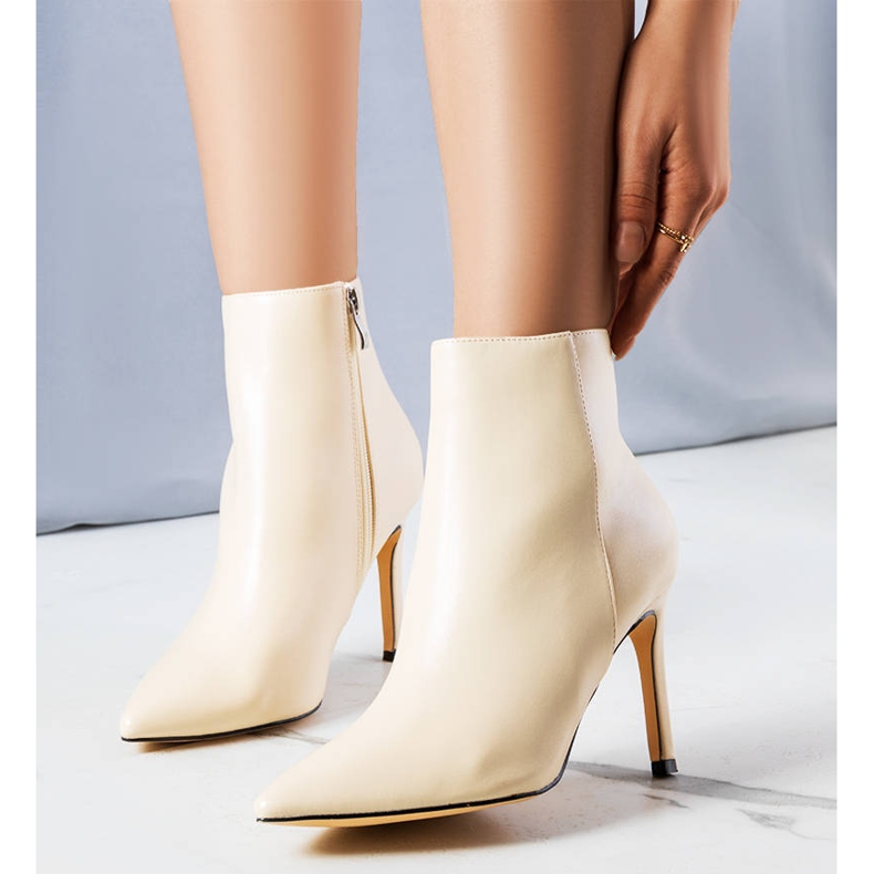 PA1 Sandy bege bota salto agulha 1