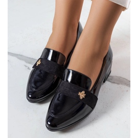 Sapato preto Vinceza de couro envernizado 1