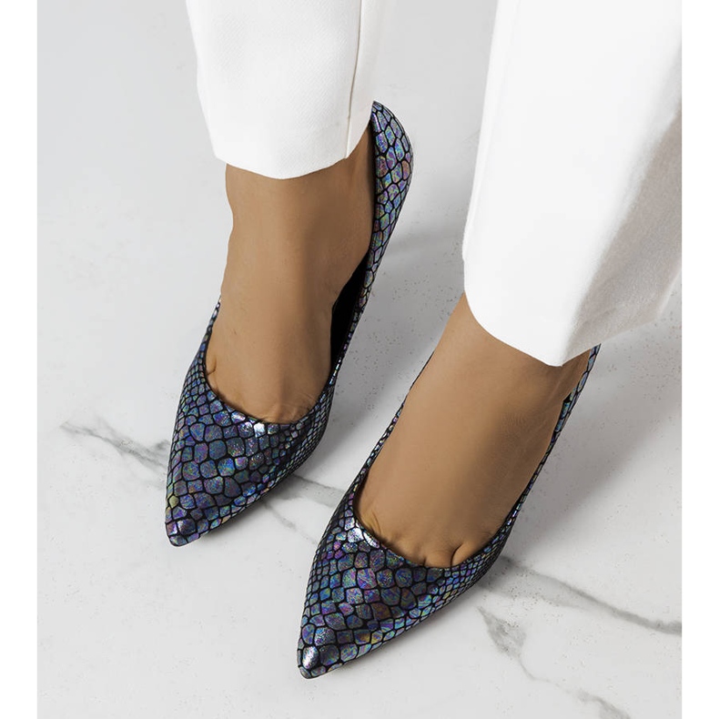 Sapatos laqueados azul marinho Estelle 1