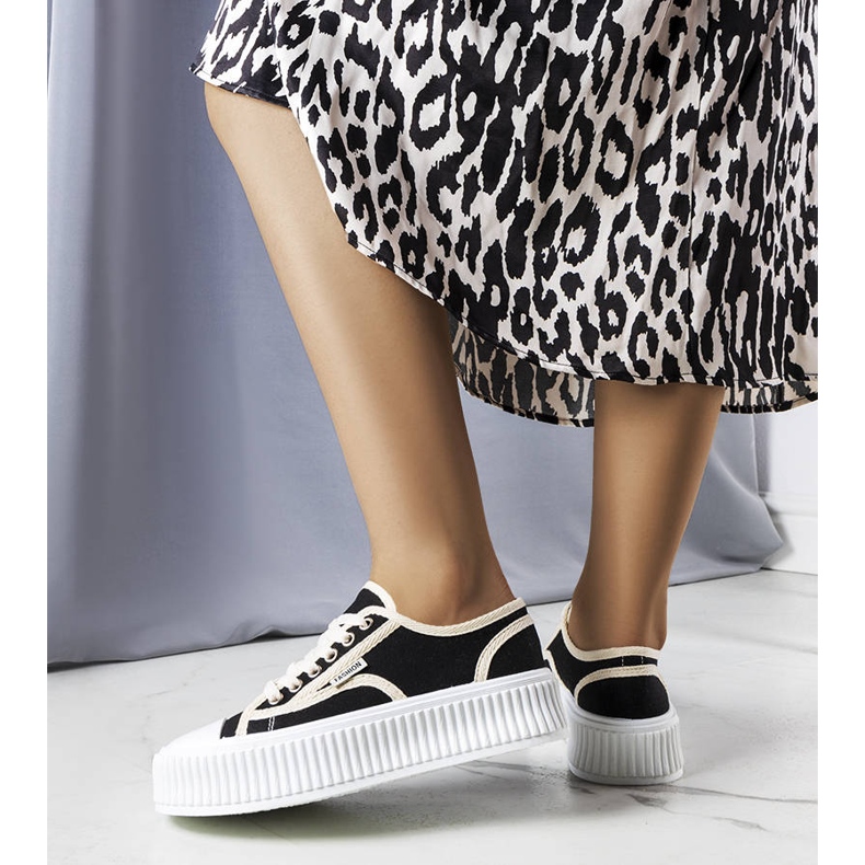 PA1 Tênis plataforma preto Connie. 1