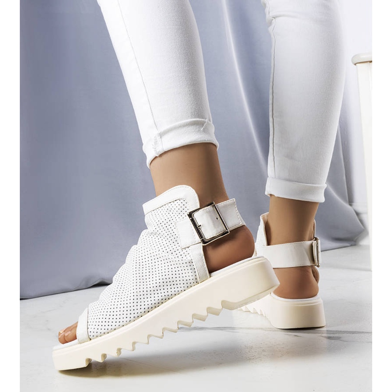 PA1 Sandália branca vazada Beulah branco 1