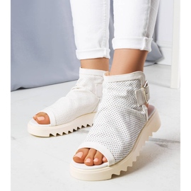 PA1 Sandália branca vazada Beulah branco 2