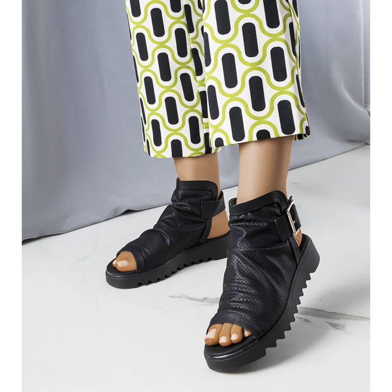 PA1 Sandália preta com recortes, Beulah preto 1