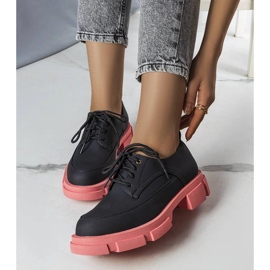 Sapatos pretos com sola maciça da Kay 1 Sapatos pretos com sola maciça da Kay 1