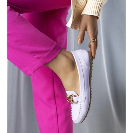Mocassim roxo com corrente Norma tolet 1