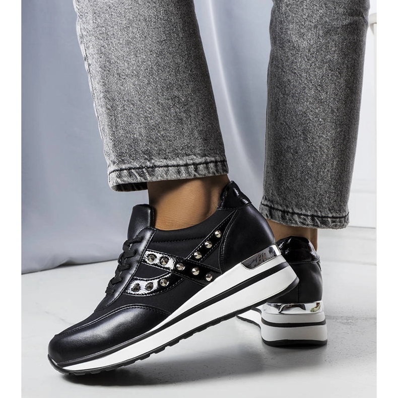 Tênis preto com sola grossa Mely 1 Tênis preto com sola grossa Mely 1