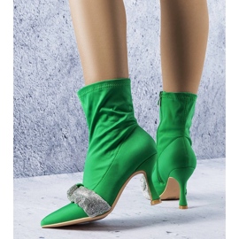 Botas verdes decoradas com strass Caisse 1 Botas verdes decoradas com strass Caisse 1