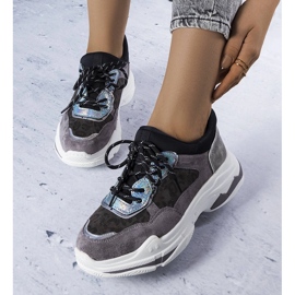 Tênis cinza decorado com inserções Savard 1