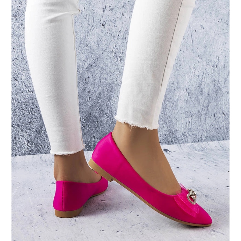 Sapatilha rosa com laço e strass LaGarde 1