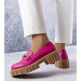 Brogues rosa com detalhes em ouro da Adriney 1 Brogues rosa com detalhes em ouro da Adriney 1