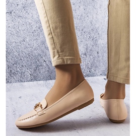 Mocassim bege com fivela, Sauvé 1 Mocassim bege com fivela, Sauvé 1
