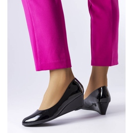 Bombas de cunha patenteadas da Casgra preto 1