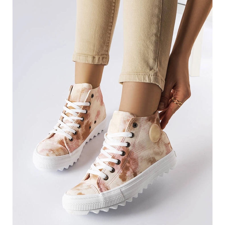 Tênis Big Star com estampa bege LL274048 1