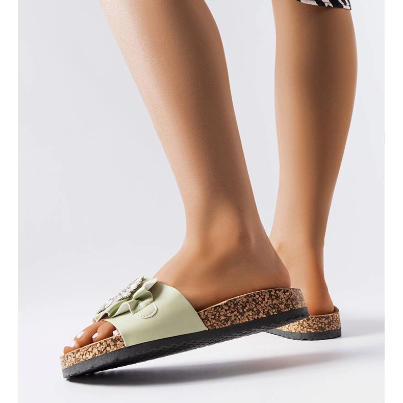 Chinelos verdes com sola de cortiça da Roy 1