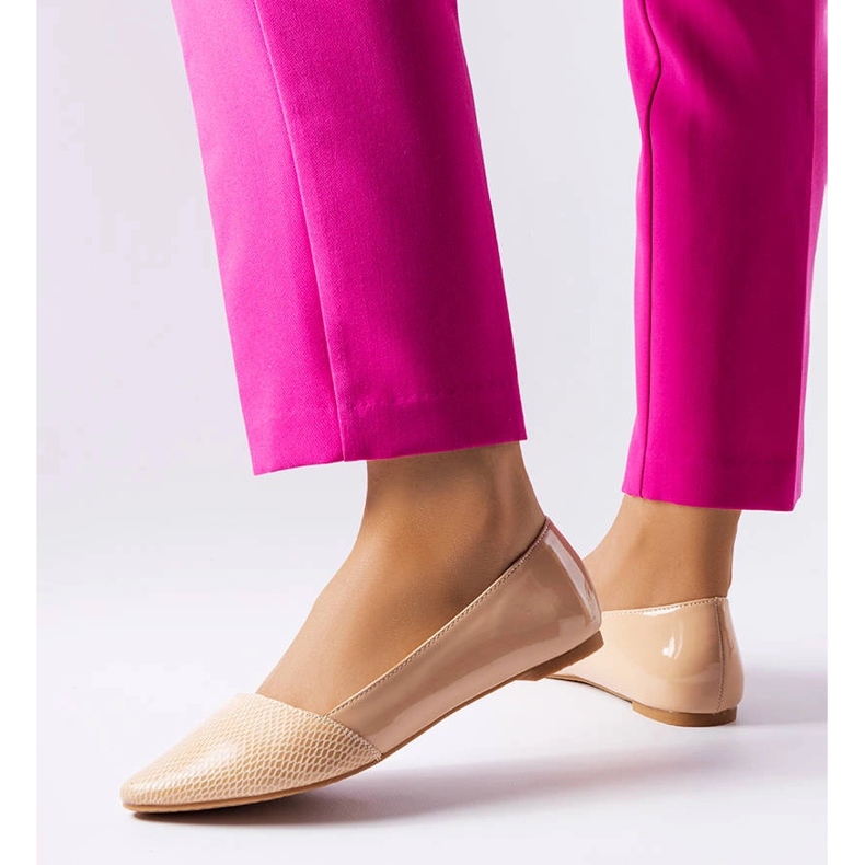 Bailarinas bege elegantes de Riel 1