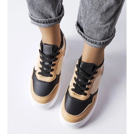 Botas pretas e bege com sola mais grossa da Baron 1 Botas pretas e bege com sola mais grossa da Baron 1