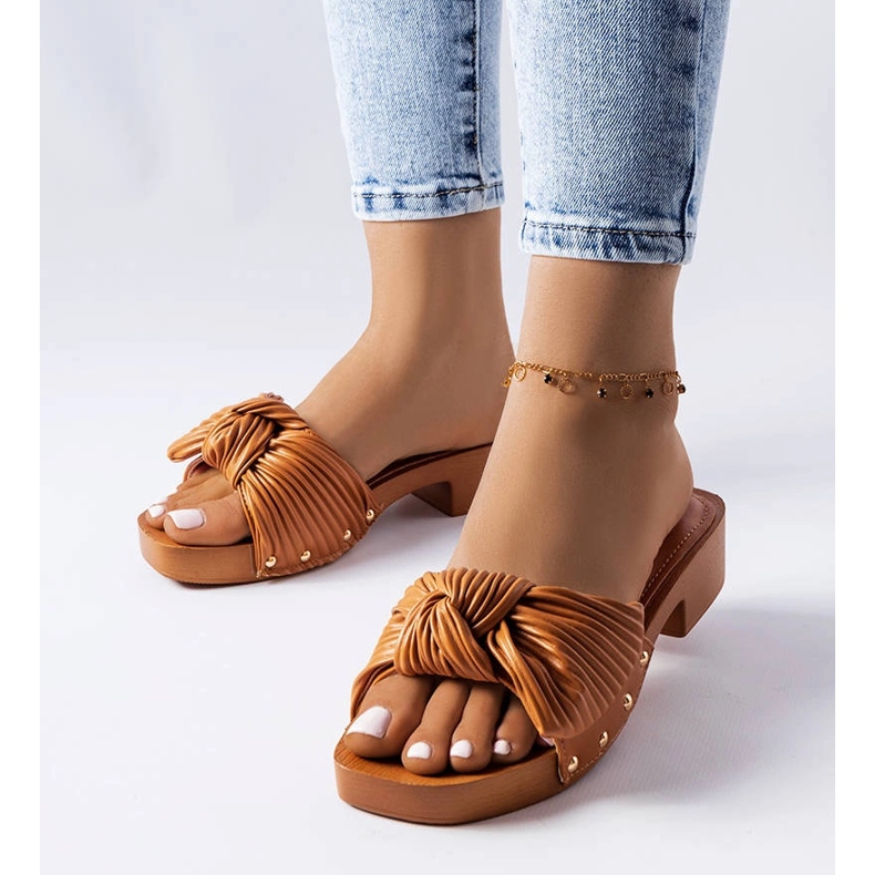Sliders marrom salto baixo Rochefort 1