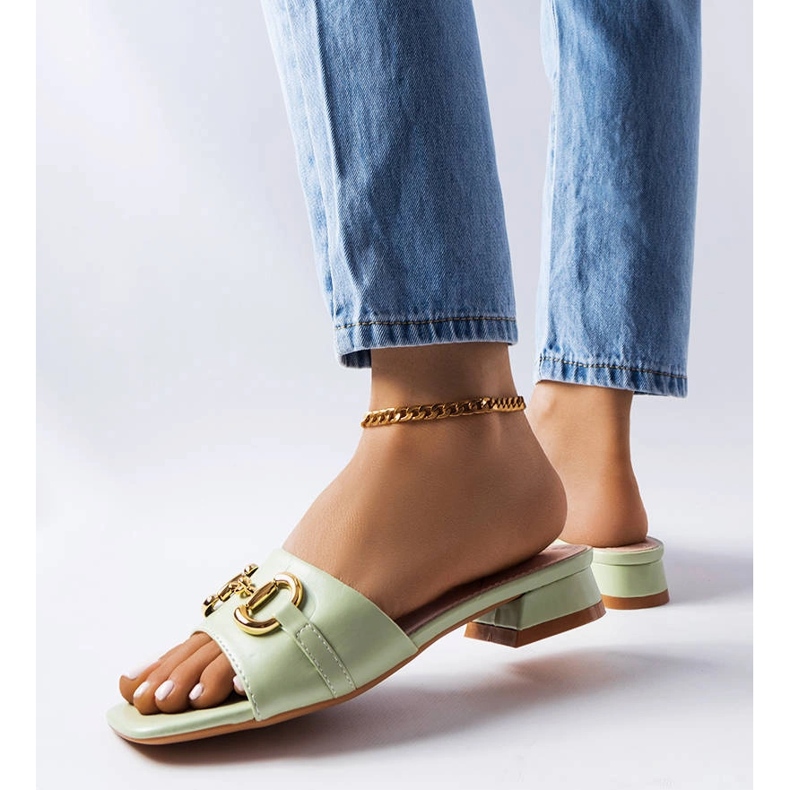 Sandália salto alto verde com corrente Chabot 1 Sandália salto alto verde com corrente Chabot 1