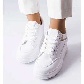 Tênis branco com apliques de glitter Bonevil 1