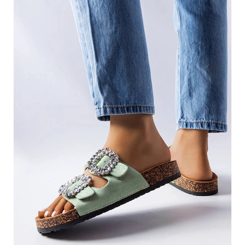 Slides verdes decorados com strass Racine 1