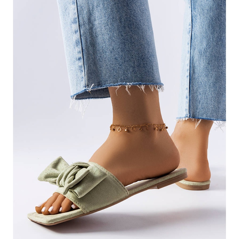 Sliders verdes elegantes com um laço de Thériault 2