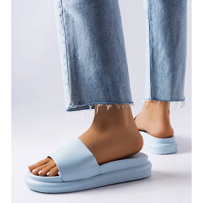 BM Chinelos Paquette azul na plataforma 2