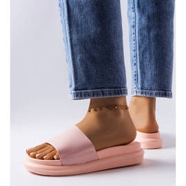 Chinelos rosa na plataforma Paquette 2