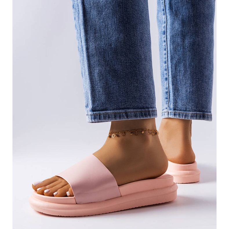 Chinelos rosa na plataforma Paquette 2