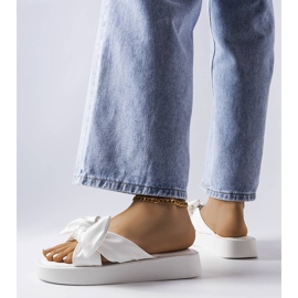 Sandália plataforma branca com laço Edvard branco 1 Sandália plataforma branca com laço Edvard branco 1