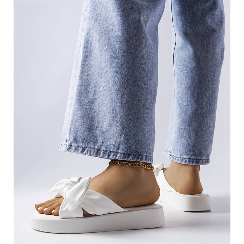 Sandália plataforma branca com laço Edvard branco 1 Sandália plataforma branca com laço Edvard branco 1