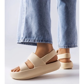 Sandália bege da Émond 1