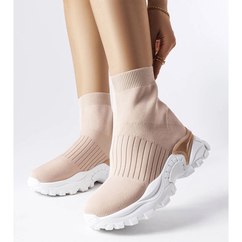 Tênis bege com cabedal elástico Antonio 1