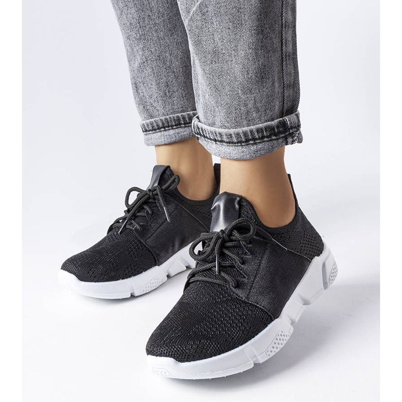 Tênis preto com cabedal flexível Legnago 1 Tênis preto com cabedal flexível Legnago 1