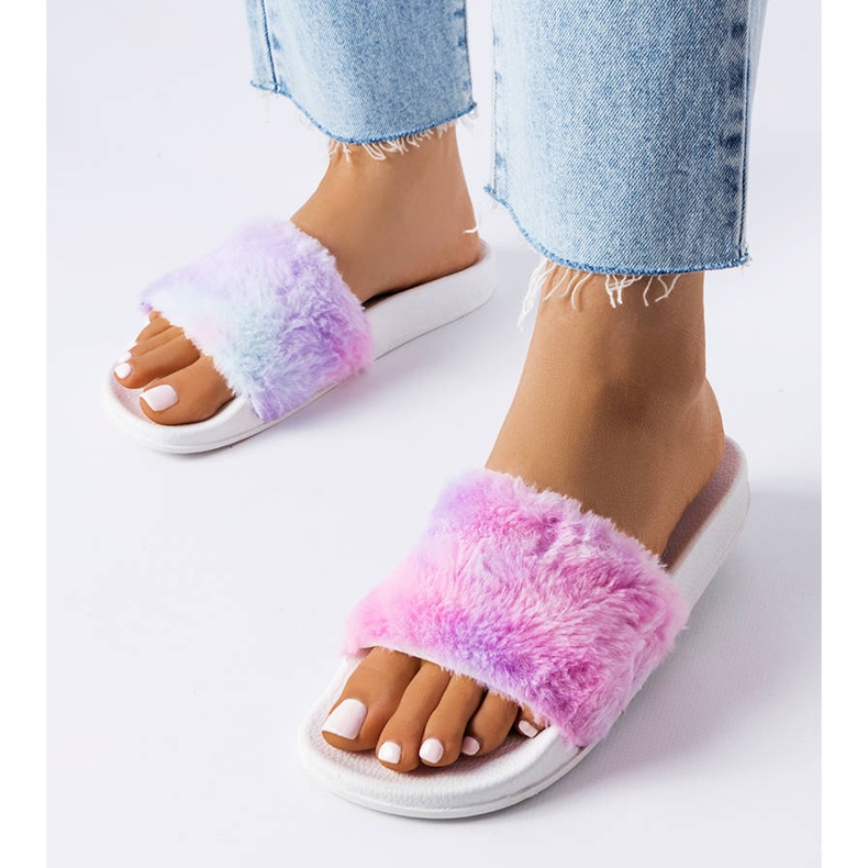 Slides coloridos com pelo de Raffaele multicolorido 1