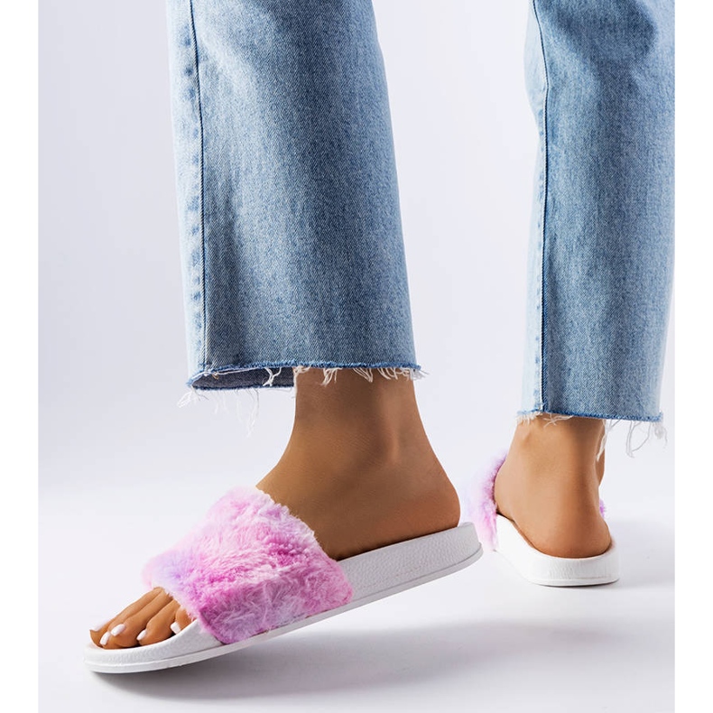 Slides coloridos com pelo de Raffaele multicolorido 2