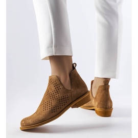 Bota Karino caramelo vazada em couro castanho 1