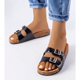 Chinelos pretos com sola de cortiça da Cincinna 1