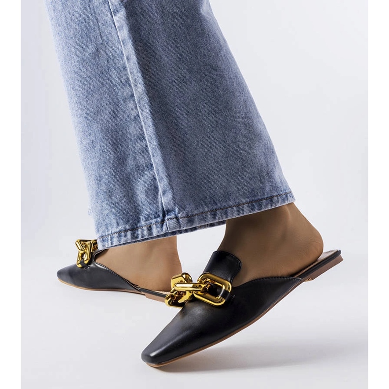 Sliders pretos com corrente Hickory 1 Sliders pretos com corrente Hickory 1