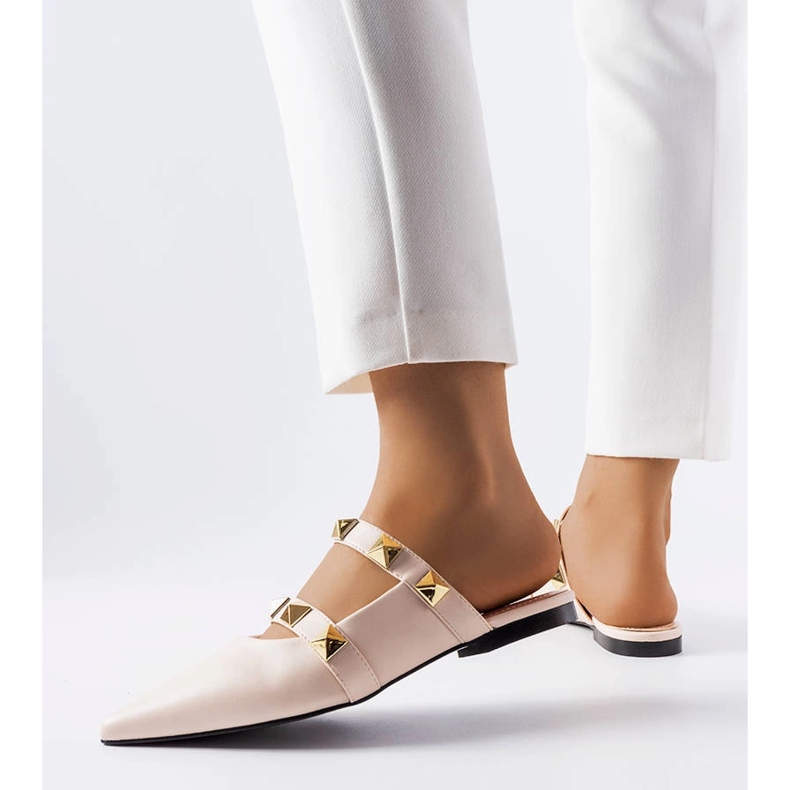 Sandália bico fino bege, Ruckman. 1