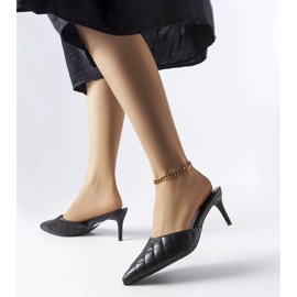 Chinelos acolchoados pretos Lambert 1