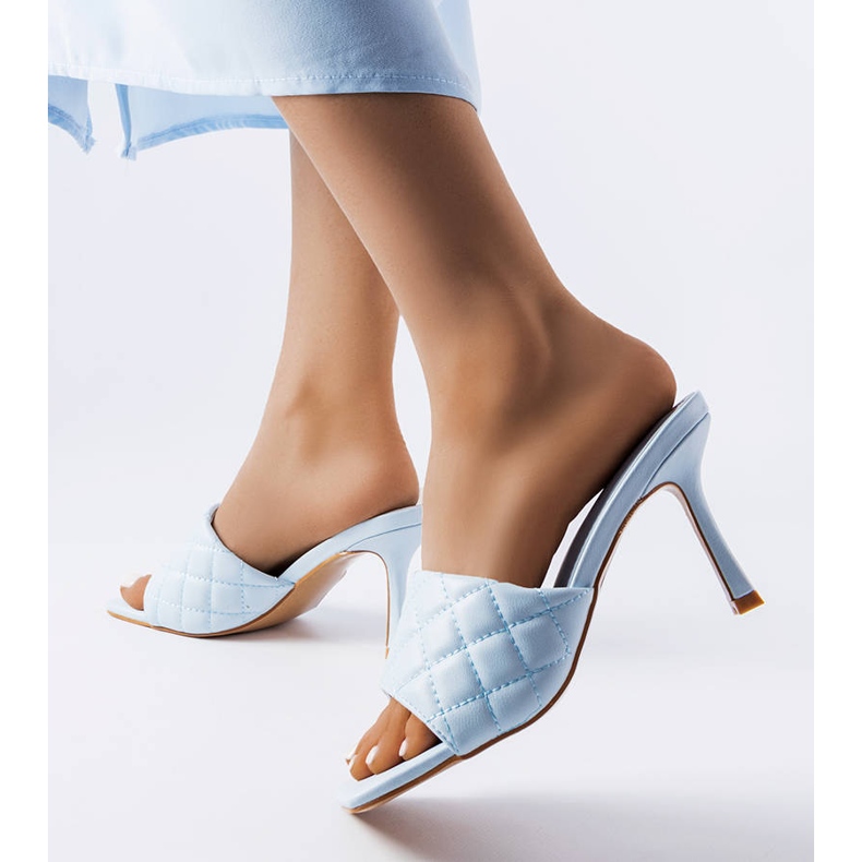 Chinelos acolchoados azuis da Penese azul 2