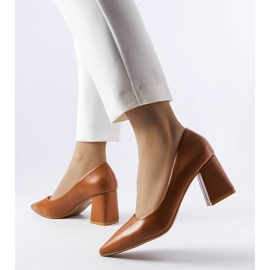 Sapatilha de salto alto marrom Fanchon 1
