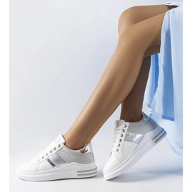 Tênis branco com detalhes cinza Deans 1